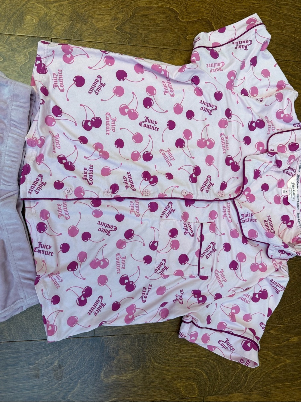 Juicy Couture Pink logo Cherry-Print top Short Pajama Set Sz M - Picture 4 of 15